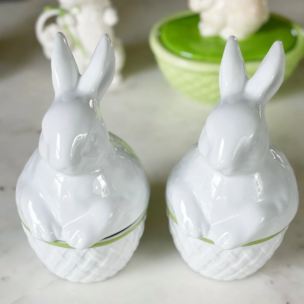 Williams Sonoma “Vintage Bunny” Lidded Dish Tureen for Easter Spring Table